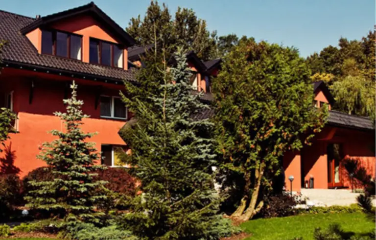 Hotel i Restauracja Agat - zdjęcie 1