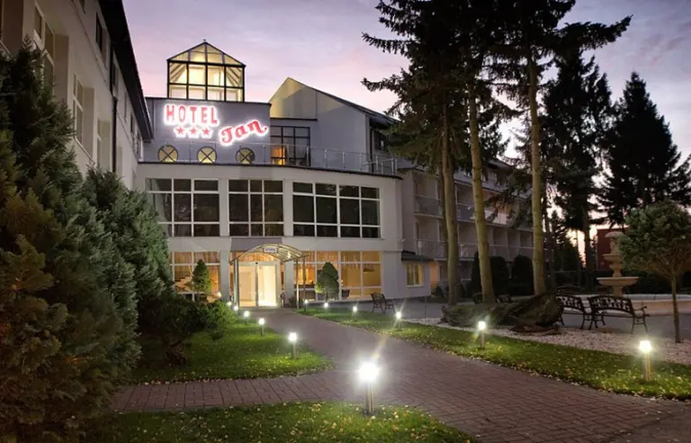Hotel Jan Darłowo - zdjęcie 1