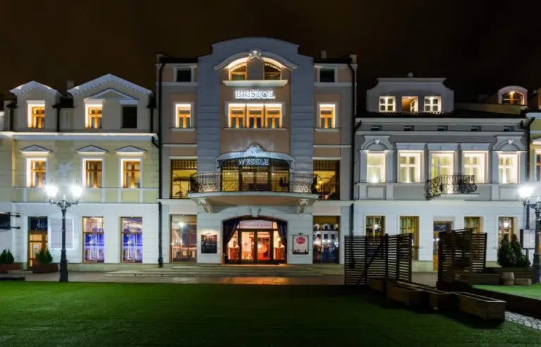 Bristol Tradition & Luxury Rzeszów