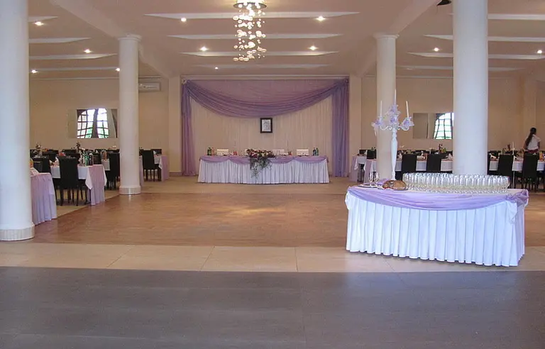 Pod Arkadami - zdjęcie 1