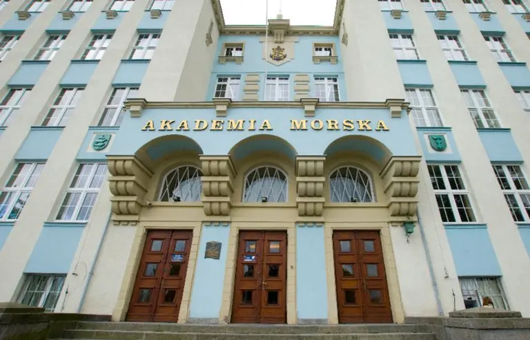 uniwersytet morski gdynia szkolenia