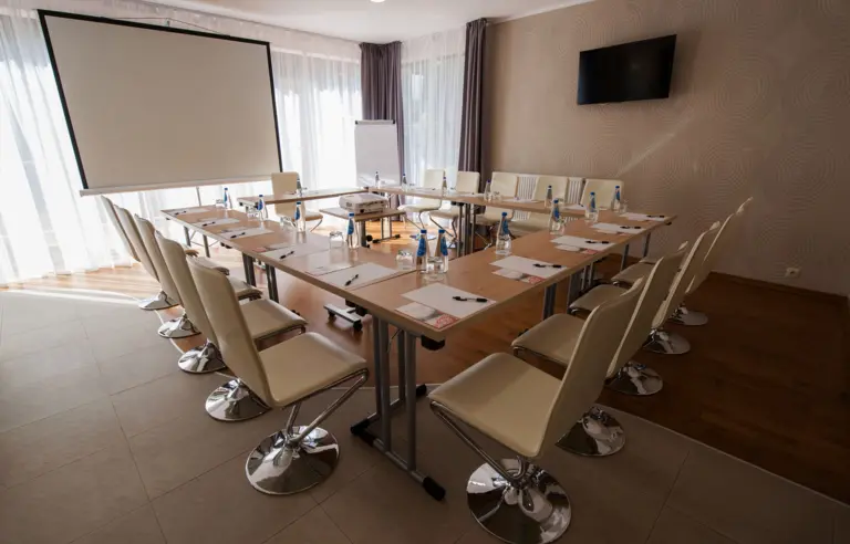 Hotel Emocja - photo 1