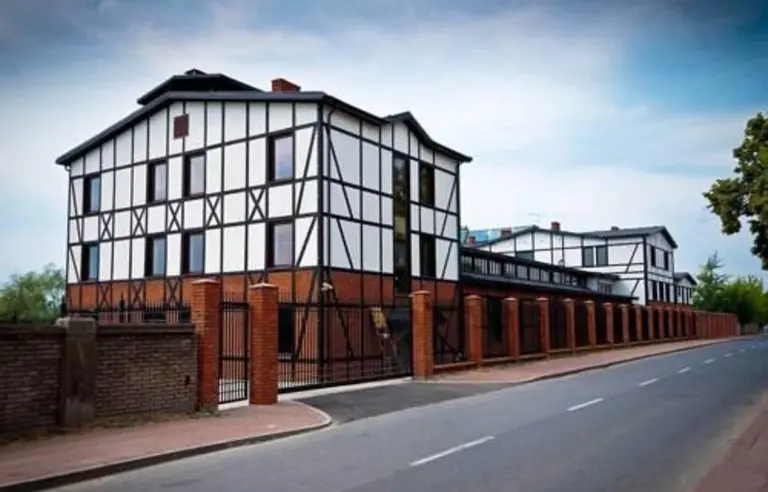 Hotel Trzy Korony - photo 1