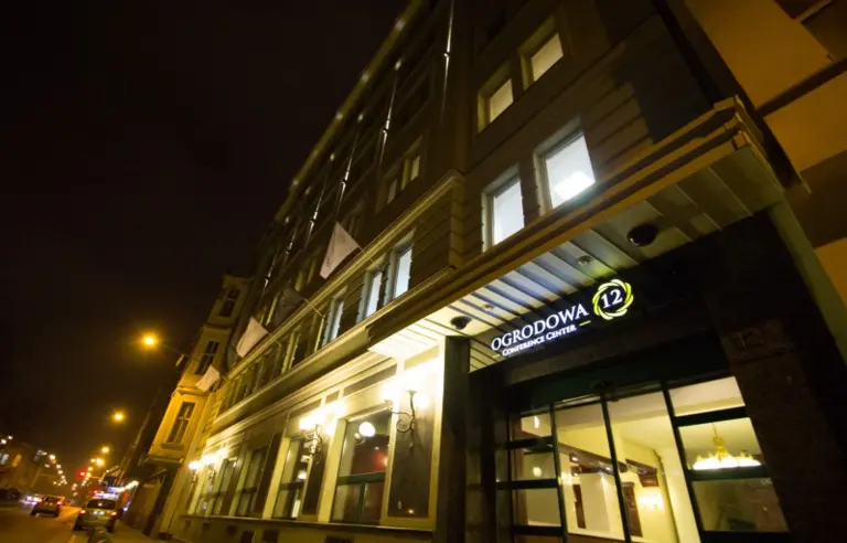 Front Budynku Ogrodowa 12 - Conference Center