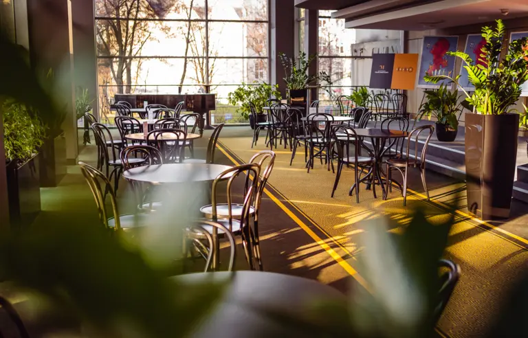 Mazowiecki Teatr Muzyczny im. Jana Kiepury / Kino Praha - photo 1