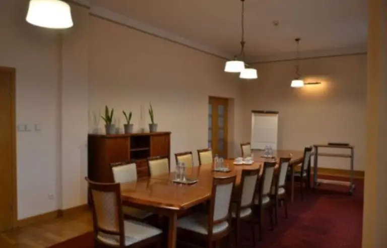 Hotel Łazienkowski - zdjęcie 1