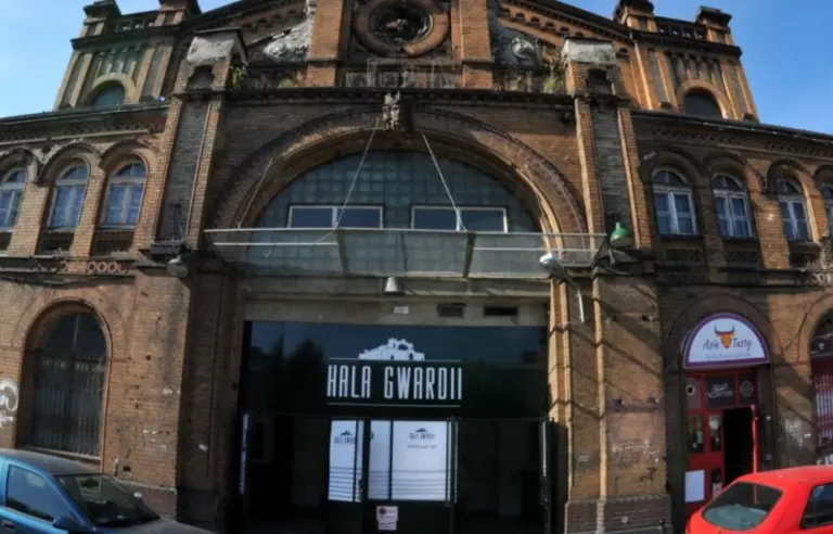 Hala Gwardii (zamknięta - remont) - zdjęcie 1