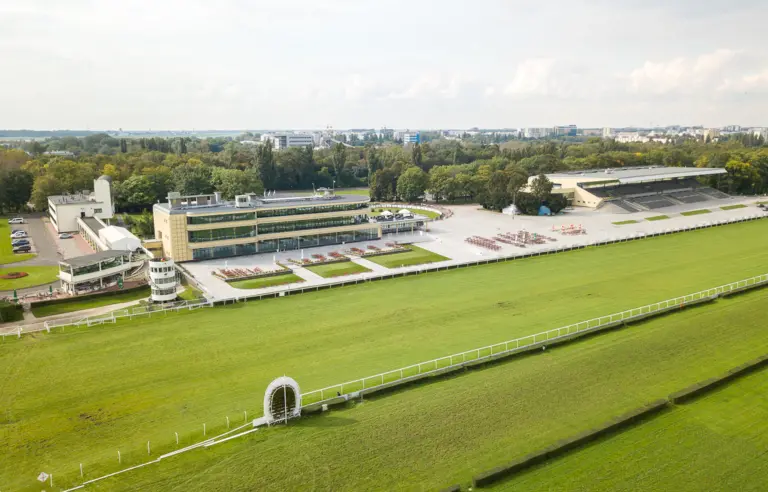 Tor Wyścigów Konnych Służewiec - photo 1