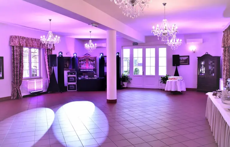 Dwór pod Kasztanowcami - photo 1