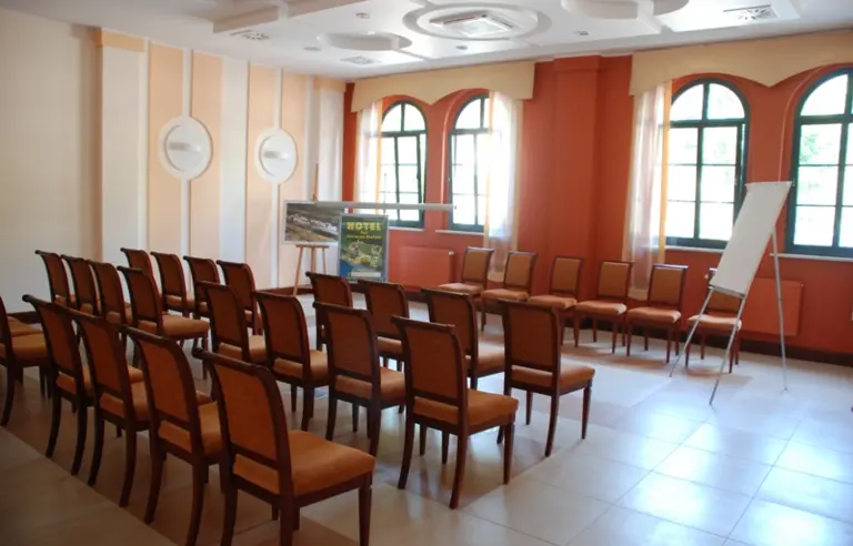 Hotel Nest - photo 1