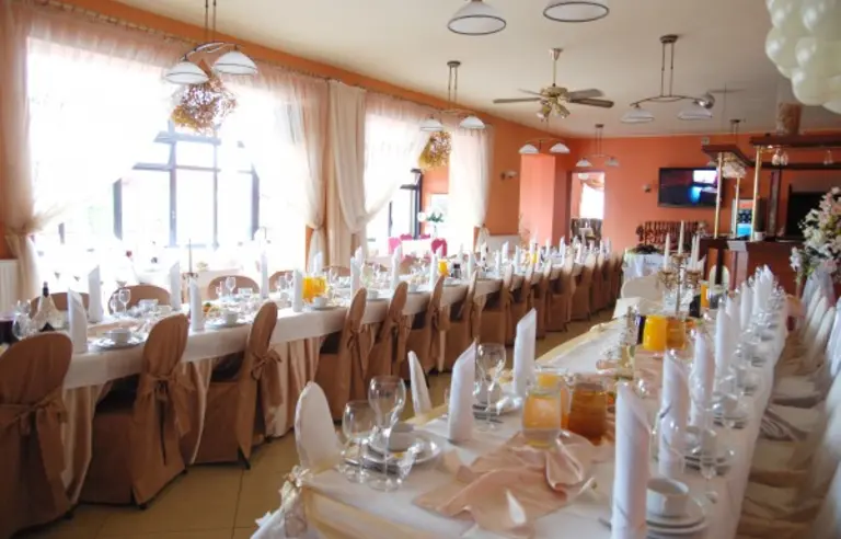 Hotel Janta - zdjęcie 1