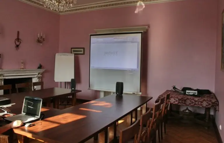Pałac Janowice - OBIEKT ZAMKNIĘTY - zdjęcie 1