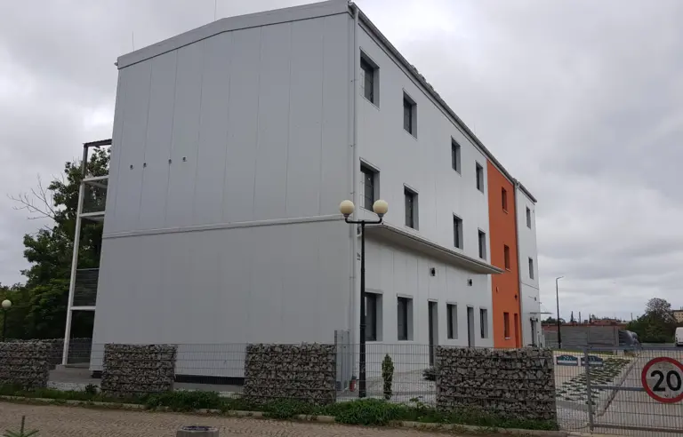 Obiekt Noclegowo-szkoleniowy Przy Skarpie Rozbark Front obiektu