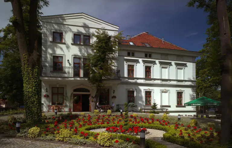 Hotel Bugatti - OBIEKT ZAMKNIĘTY - zdjęcie 1