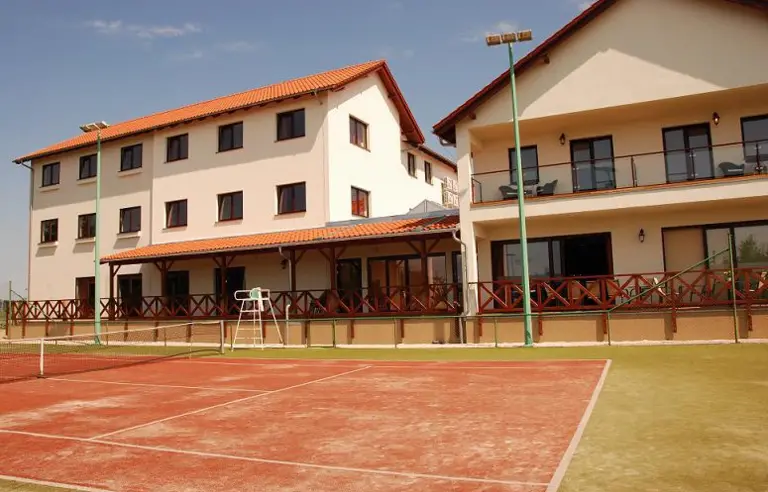 Hotel Rodan - photo 1