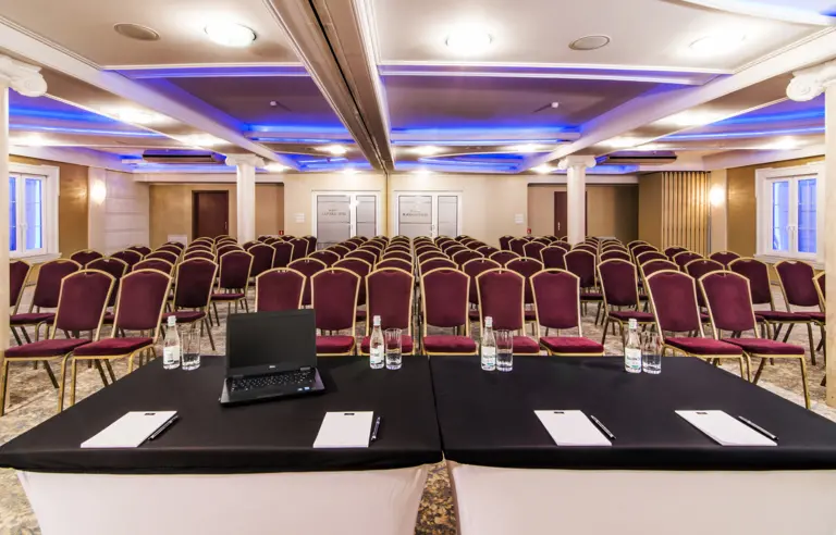 Lord Hotel Warsaw Airport - photo 1