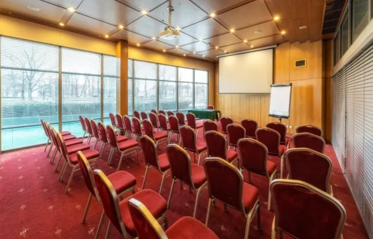 Hotel HP Park Plaza - photo 1