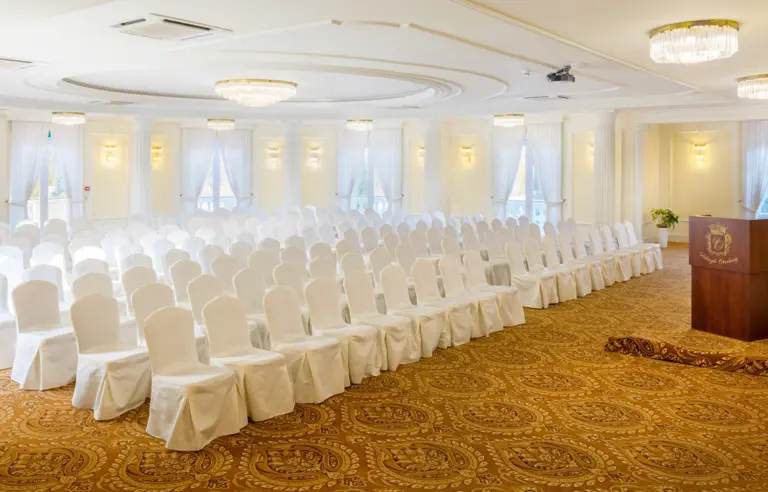 Pałacyk Otrębusy Business & SPA - photo 1