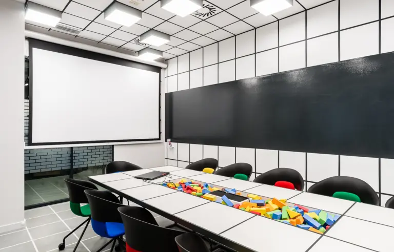 Brain Embassy Postępu 15 - zdjęcie 1