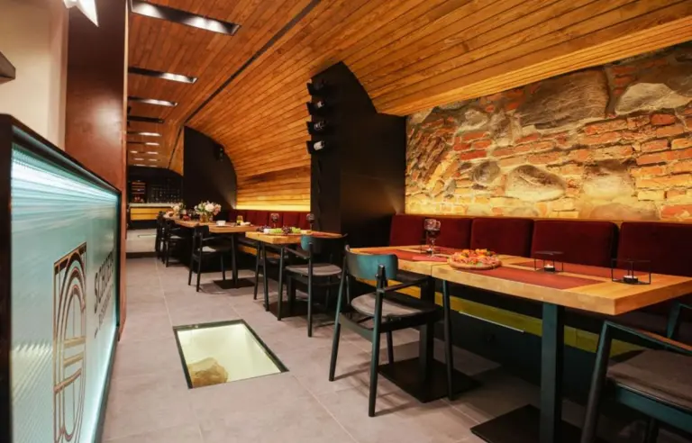 Schoeps Residence Poznan winiarnia