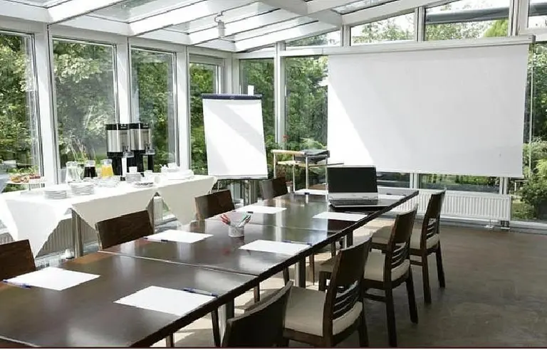 Hotel Azyl - zdjęcie 1