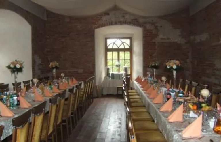 Zamek Korzkiew - zdjęcie 1