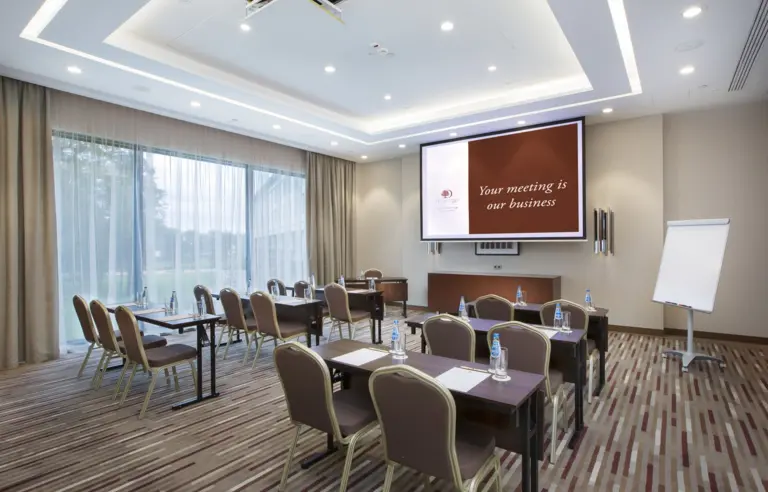 DoubleTree by Hilton Hotel & Conference Centre Warsaw - photo 1