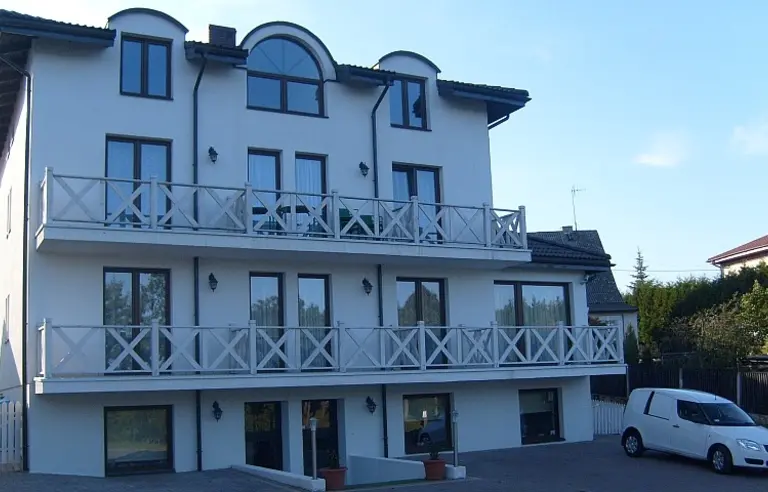 Villa Plaza - photo 1