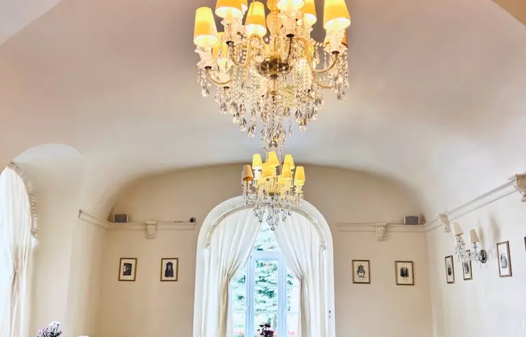 Pałac Brunów - photo 1