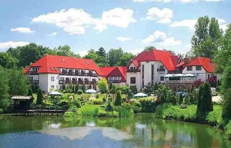 BARTLOWIZNA - Biebrzańskie Centrum Konferencyjne - photo 1