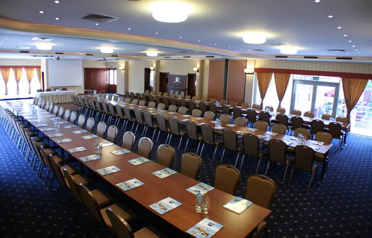 Ustawienie konferencyjne