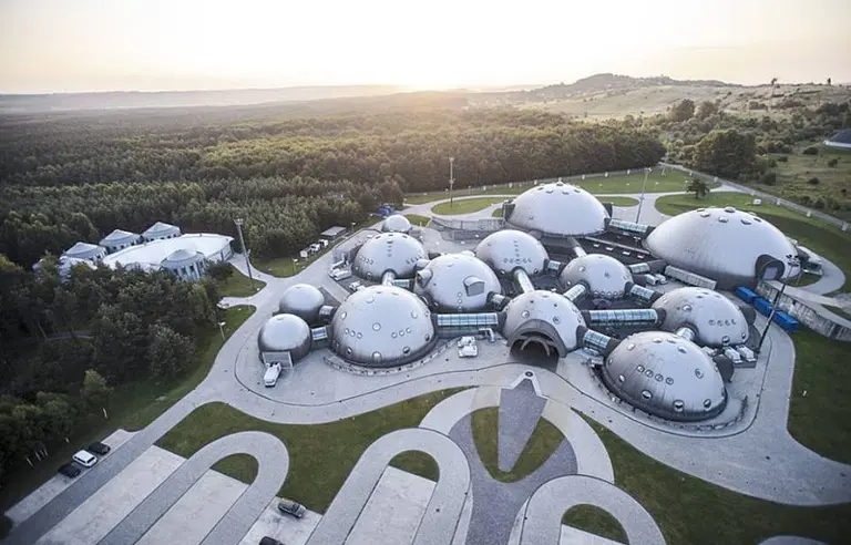 Alvernia Planet Alwernia