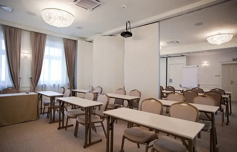 Centrum Szkoleniowo-Konferencyjne Hotel Herman - OBIEKT ZAMKNIĘTY - zdjęcie 1