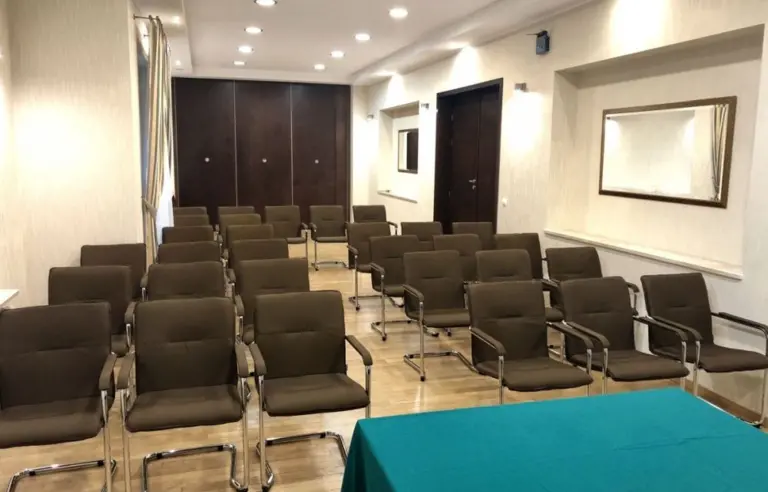 Hotel Na Uboczu Warszawa sala konferencyjna