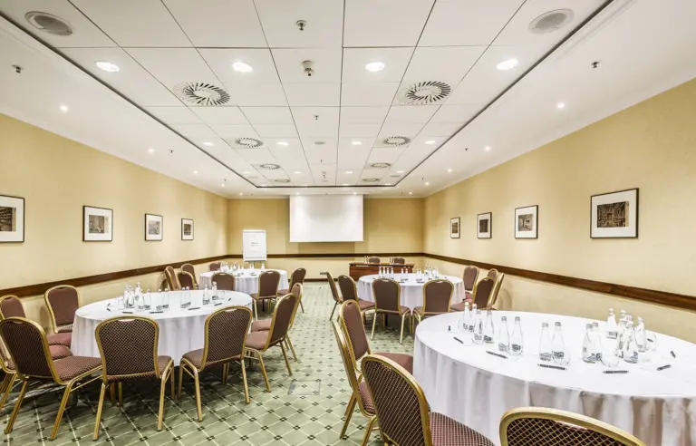 Polonia Palace Hotel - photo 1