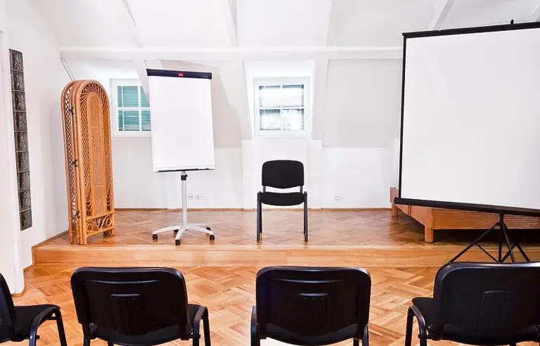 Centrum Szkoleniowe Instytutu NLP Coaching - OBIEKT ZAMKNIĘTY - zdjęcie 1
