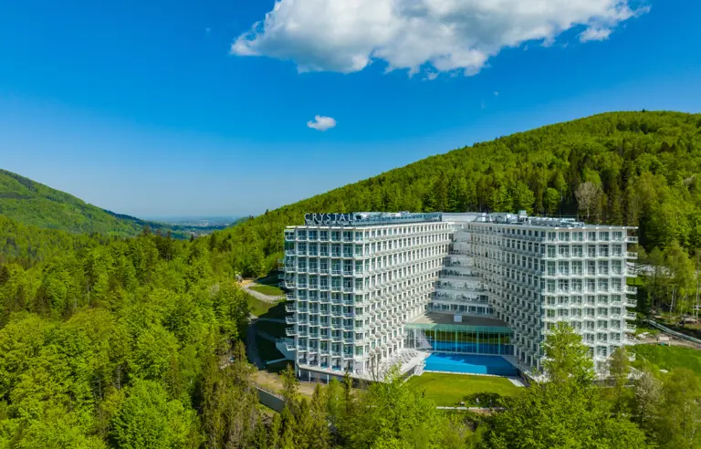 Hotel Crystal Mountain - photo 1