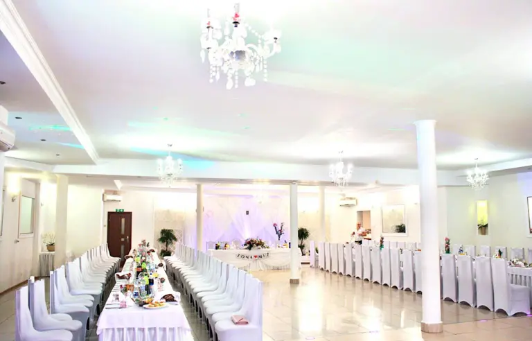 Dom Bankietowy Relax Tomaszów Mazowiecki sala eventowa