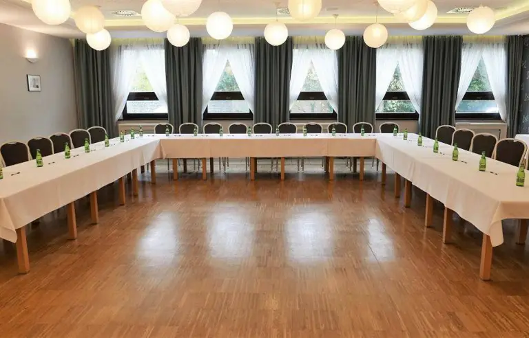 Hotel & Restaurant Garden Olesnica sala konferencyjna