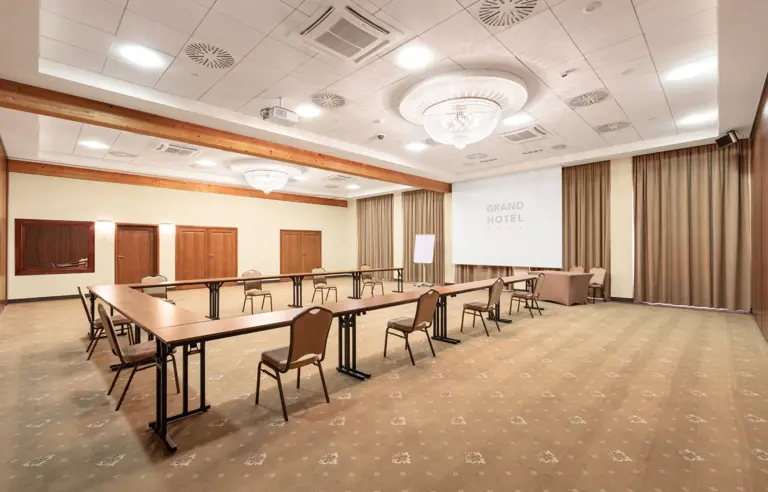 GRAND HOTEL Kielce - photo 1