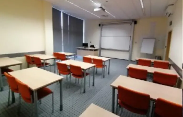 Regionalne Centrum Konferencyjne przy Uczelni Jana Wyżykowskiego - zdjęcie 1