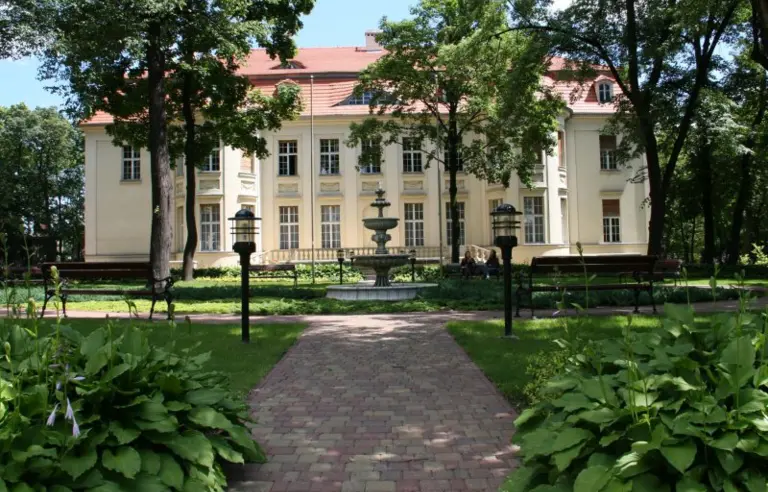 Pałac Alfreda Biedermanna - photo 1