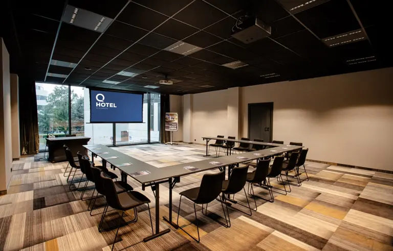 Q Hotel Plus Kraków - photo 1