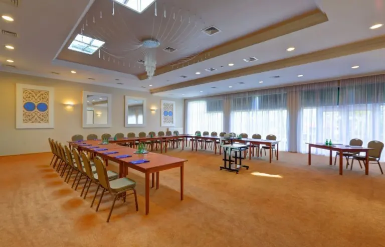 Chabrowy Domek Teresin Sala lustrzana