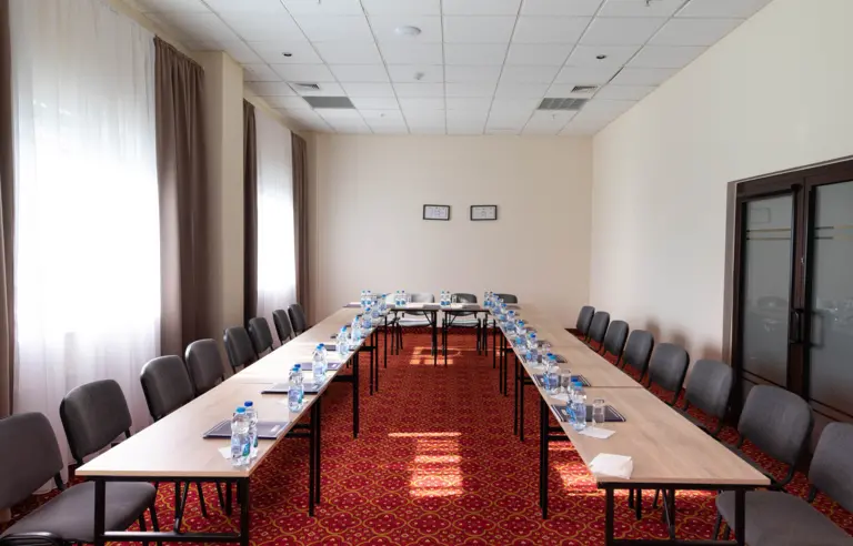 Hotel 500 Tarnowo Podgórne - zdjęcie 1