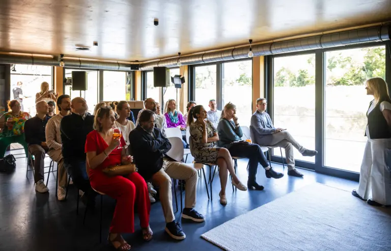 MIEJSCE - zdjęcie 1