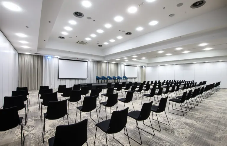 Courtyard by Marriott Warsaw Airport - photo 1