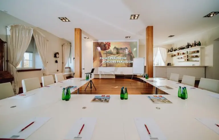 Hotel Pałac Pakoszów - photo 1