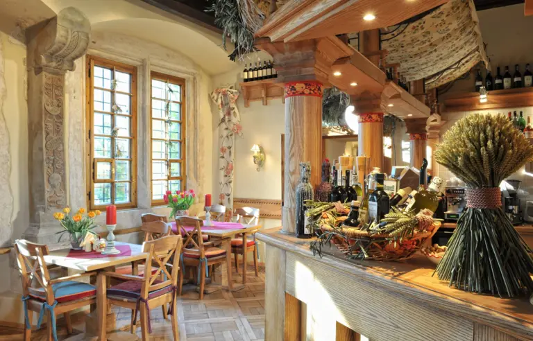 Trattoria La Campana Kraków sala restauracyjna