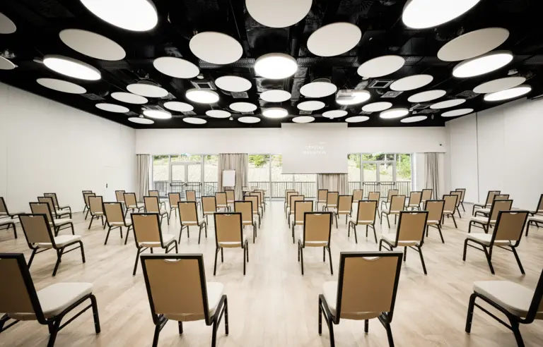 Hotel Crystal Mountain - photo 1